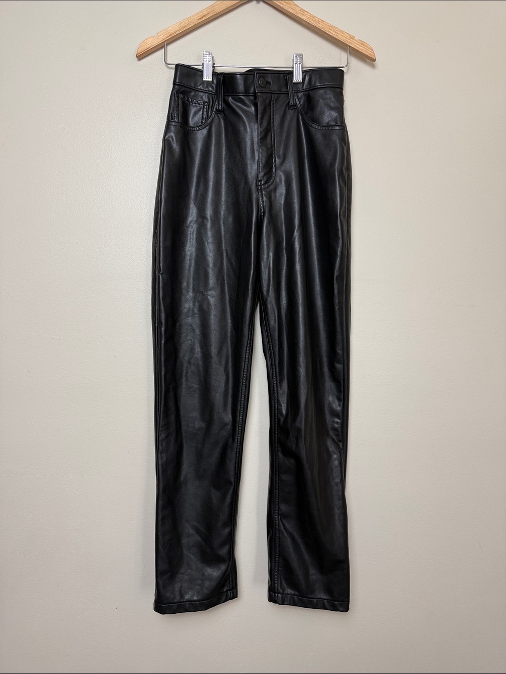 Abercrombie and Fitch 90’s straight ultra high rise size 27